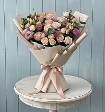 Букет бодрость в Хабаровске Букет цветов из:  Розы и Лизиантусы в Хабаровске